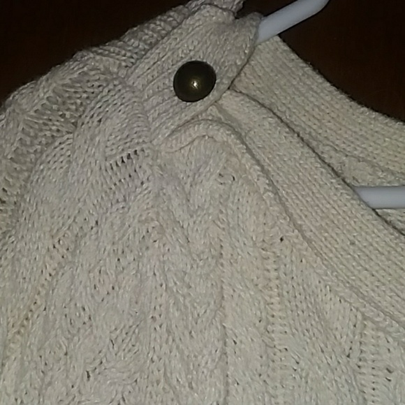 Sweater - Picture 4 of 4